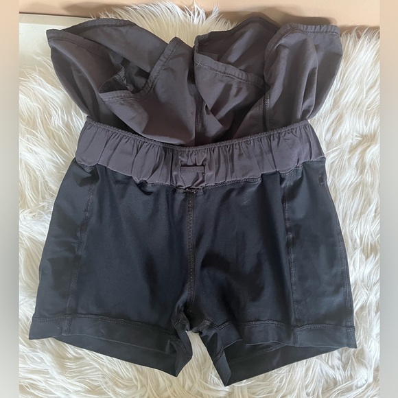 {Lululemon} In A Flash Short in Black - Womens 4 - Picture 9 of 10